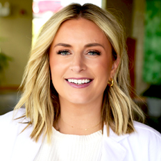 Kelli Kai Headshot