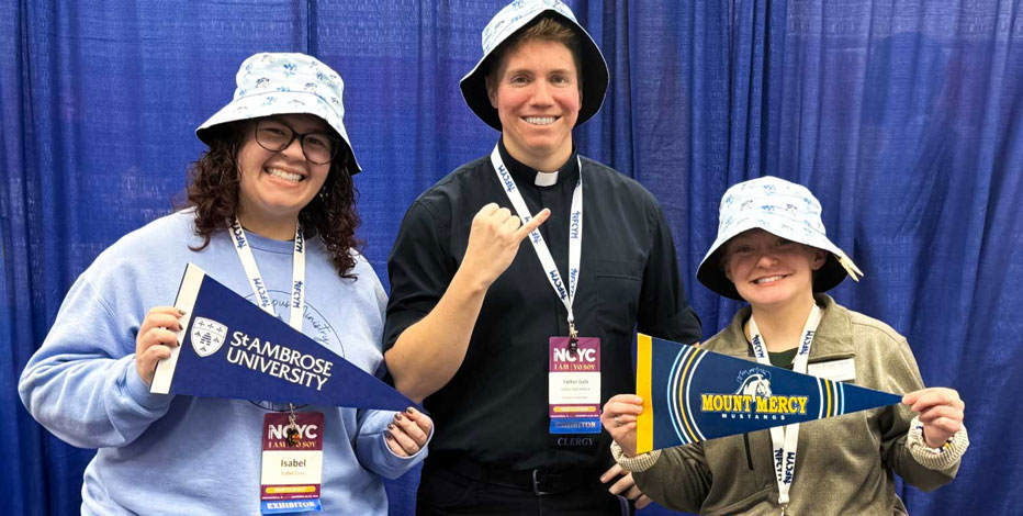 MMU and SAU representatives posing for the camera