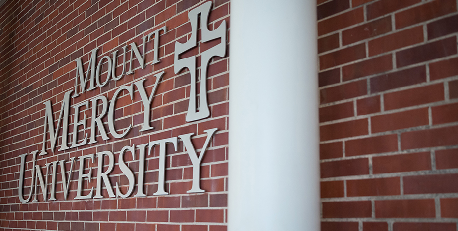 Mount Mercy University nursing students inducted into Sigma Theta Tau